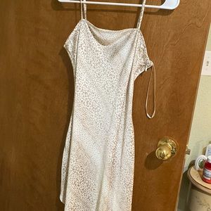 STYLISH LEPORD PRINT MIDI DRESS